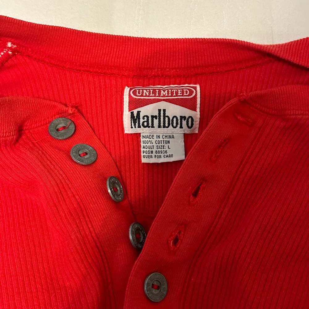 Marlboro Henley (L)
